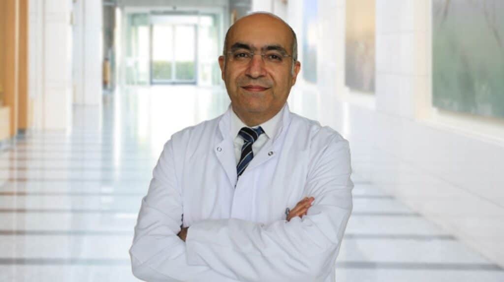 Anadolu Sağlık Merkezi Kulak Burun Boğaz Hastalıkları Uzmanı Prof. Dr. Bülent Evren Erkul