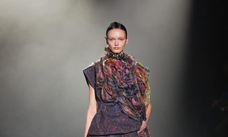 Epson Geri Dönüşümlü Kumaş ile Paris Podyumunda