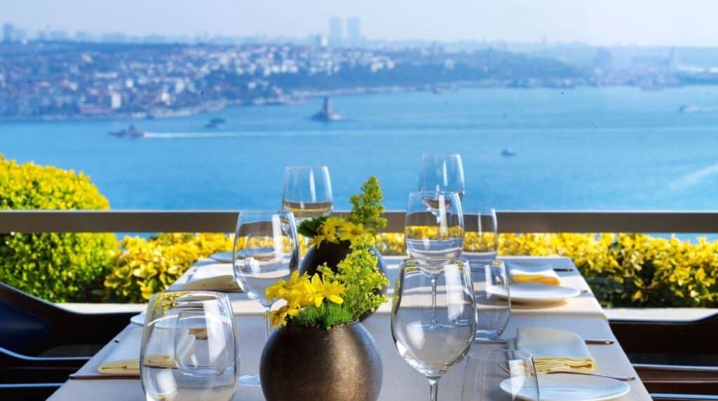 Sevgililer Günü: Cvk Park Bosphorus Hotel İstanbul