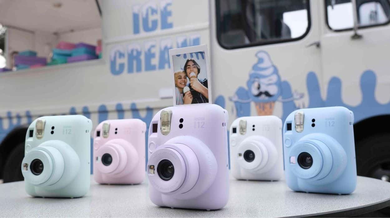 Fujifilm'den Yeni Ürün: instax mini 12